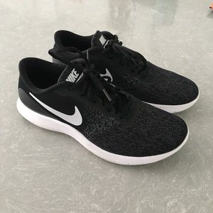 Nike Flex Contact Shoes